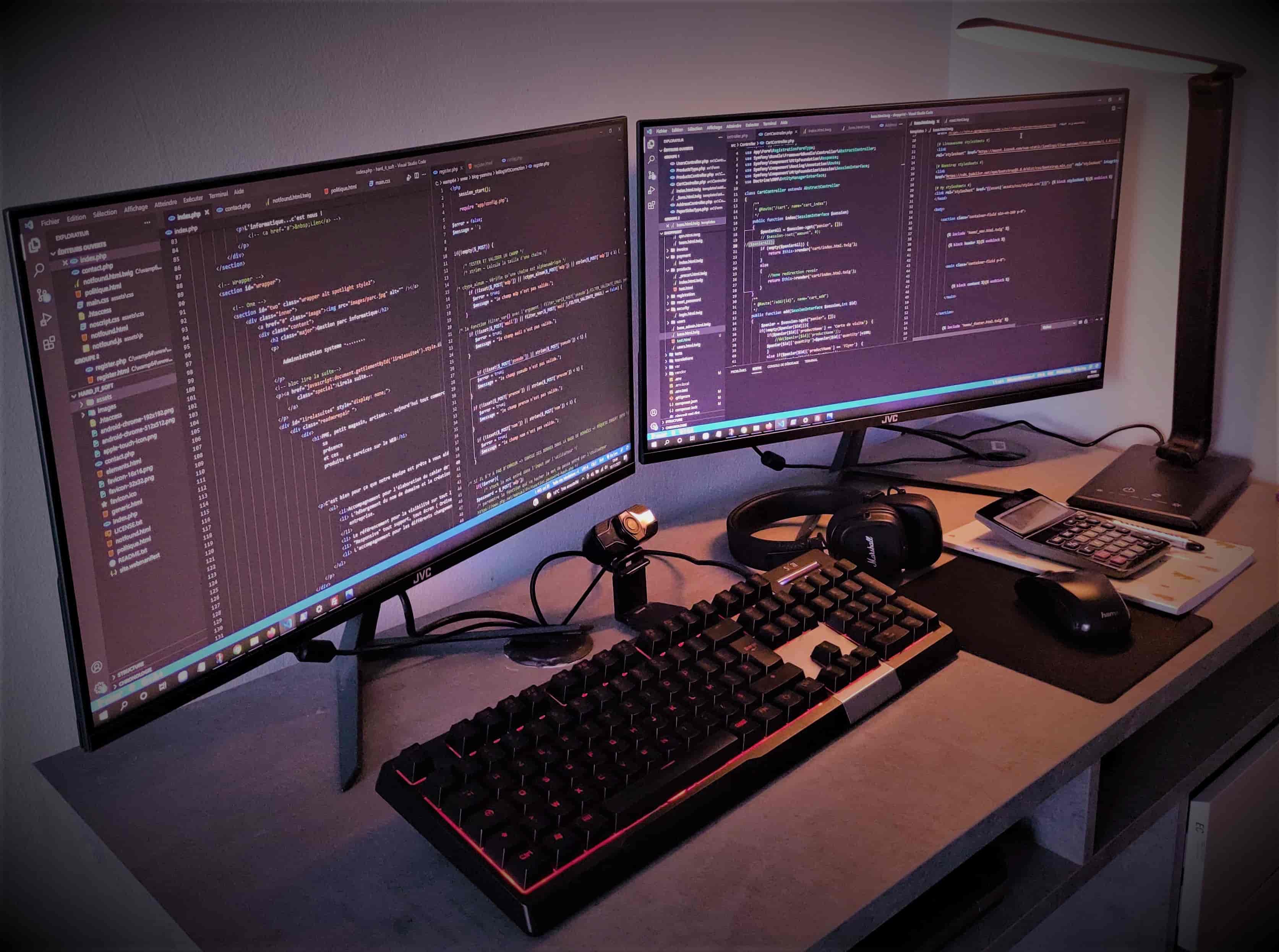 Bureau informatique moderne